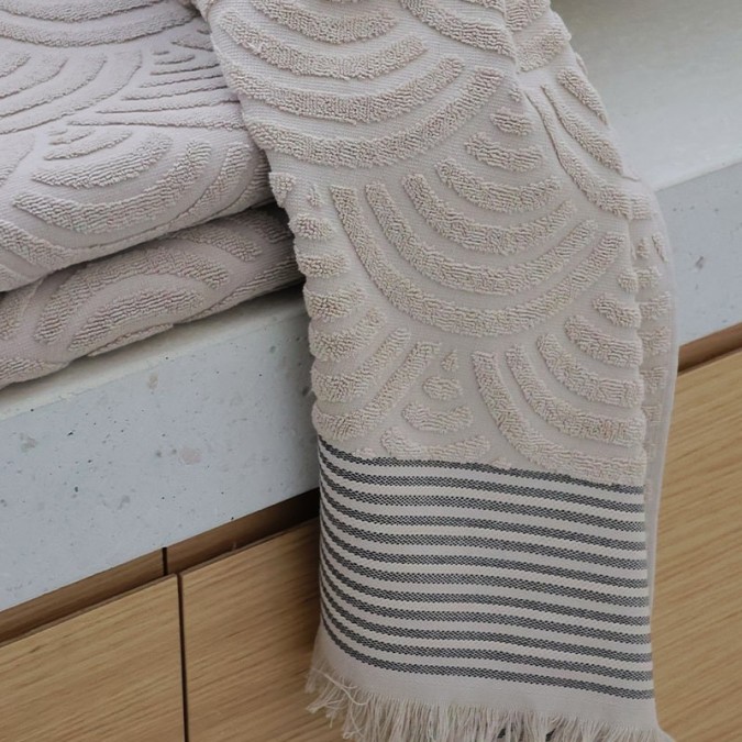 Drap de douche élégant beige à franges et motif art déco