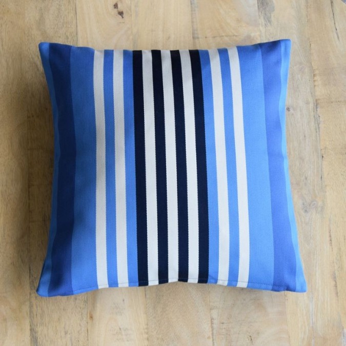 housse de coussin carrée bleu et blanc