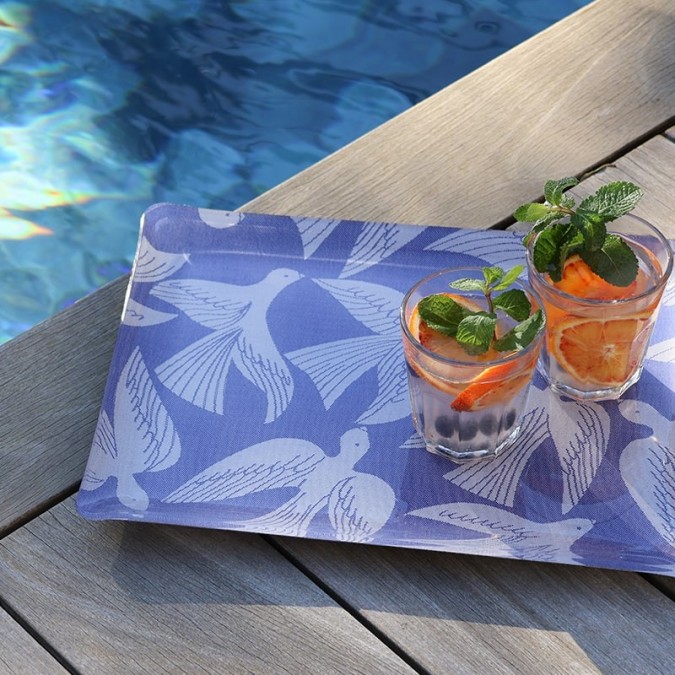 Elegant tray with blue and white bird pattern