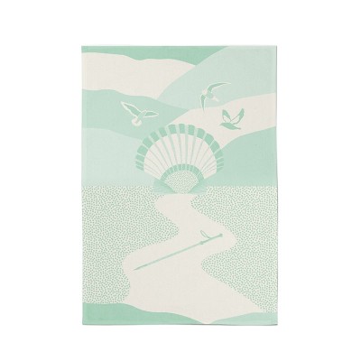 Green tea towel with Basque shell motif