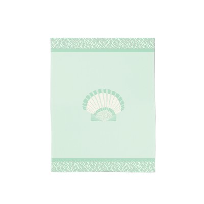 Green kitchen towels with trendy seashell pattern