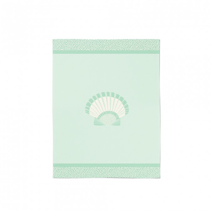 Green kitchen towels with trendy seashell pattern