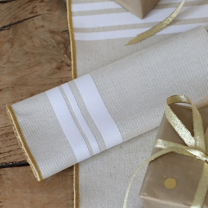 white and gold napkin with stripes in linen and premium cotton