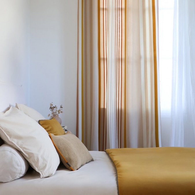 Ainhoa Honey-coloured curtain in various sizes