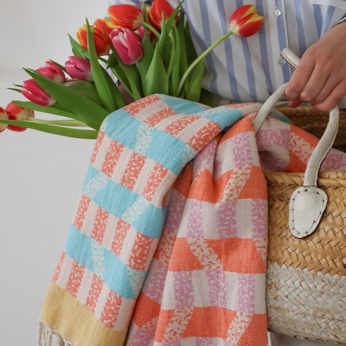 Fouta colorée aux couleurs vitaminées pour l'été