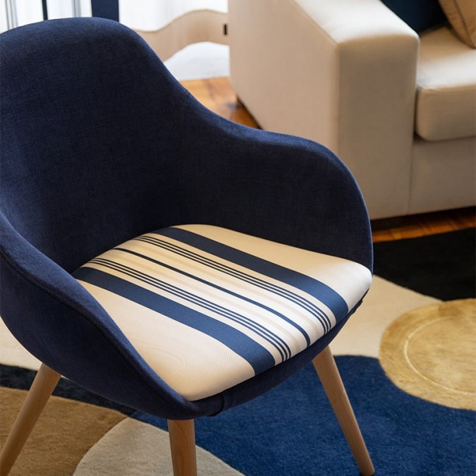 Tumbona Azal con cómodo asiento de espuma inyectada