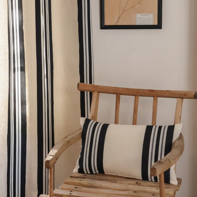 Housse de coussin à rayures écru et noir lin et coton décoration haut de gamme