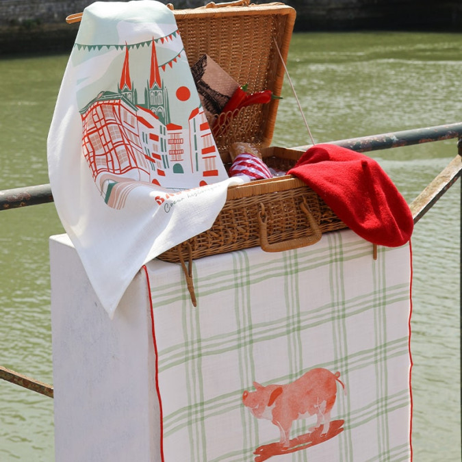 Toalla de mano Kotoia Bayonne Red estampada en algodón flameado