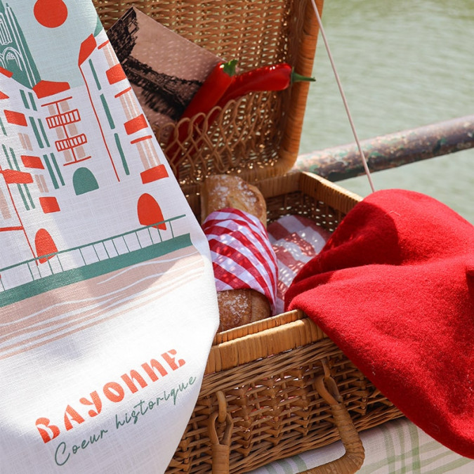 Essuie-mains de cuisine motif Bayonne vert et rouge en coton haut de gamme