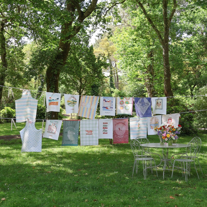 Linge de cuisine en coton haut de gamme illustration Pays basque pour décoration cuisine élégante