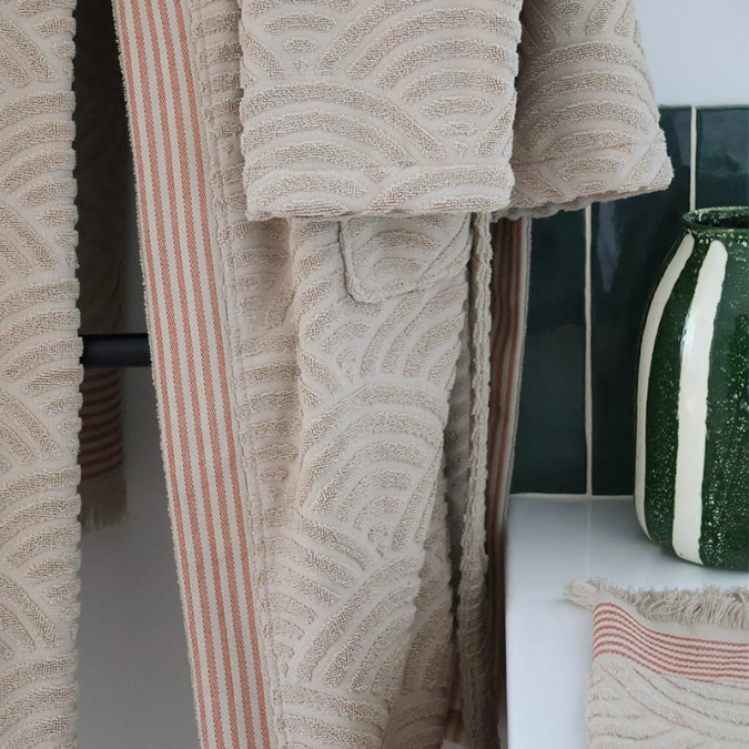 Peignoir en coton décoration salle de bain terracotta