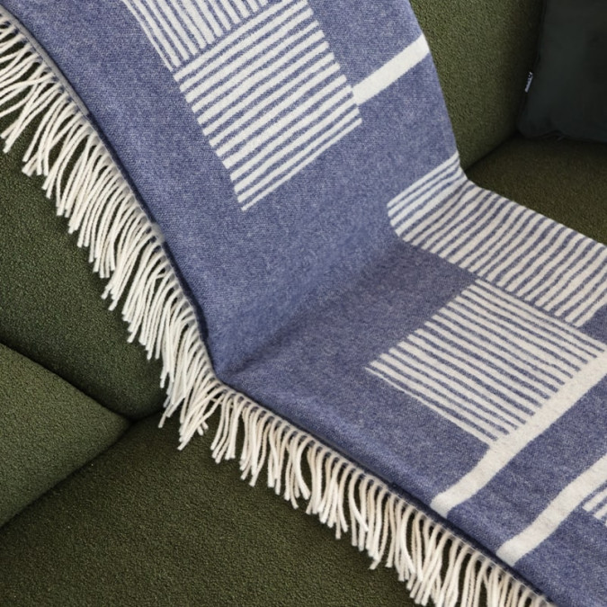 Goxo Lauza Sky Blue throw in Jacquard-woven wool and cashmere