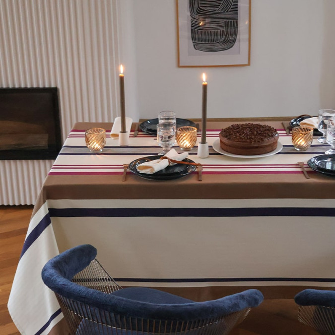 Tissu au mètre à rayures violet, marron, beige, bleu marine pour décoration sur-mesure