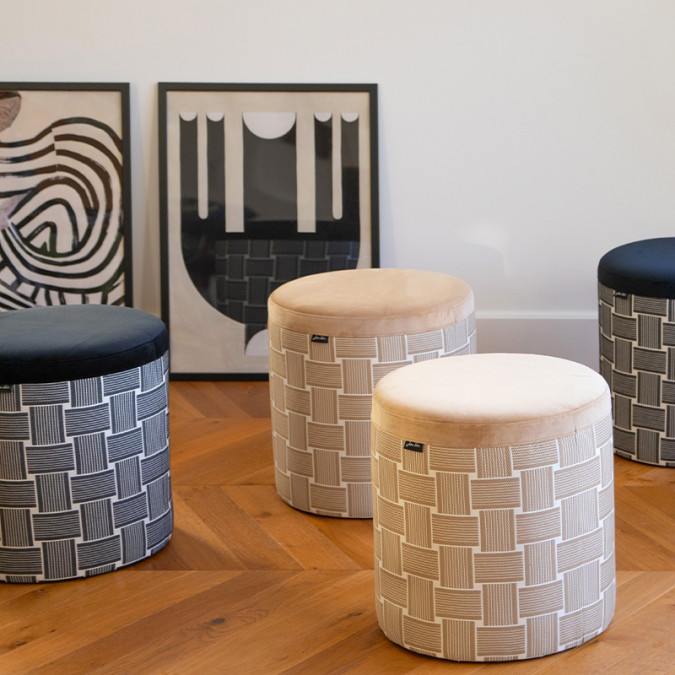 Unai Zinta Bronze Pouffe - Lion in Jacquard and high-quality velvet