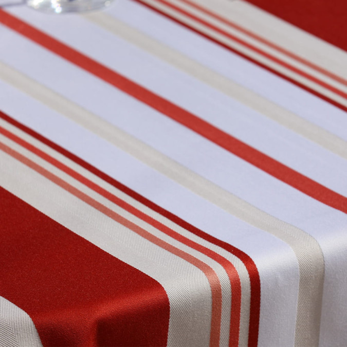 nappe 100% coton en sergé et satin couleur rouge basque