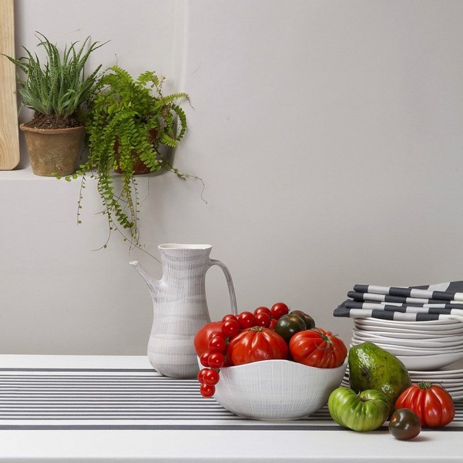 Tablecloth Ainhoa color licorice and white