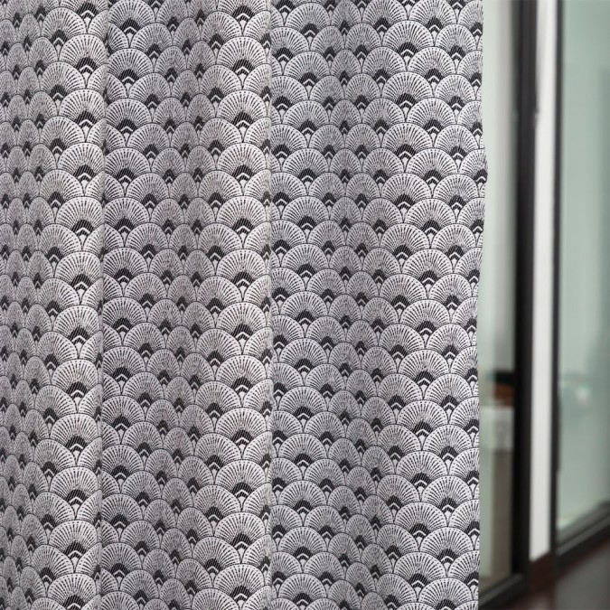 Cortina de Bilbatu en tejido Jacquard negro