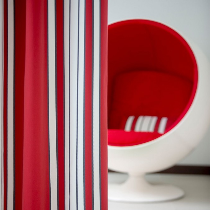 Cotton curtain Espelette red color