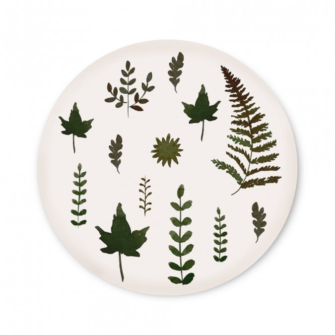 Assiette plate artisanale avec motifs verts